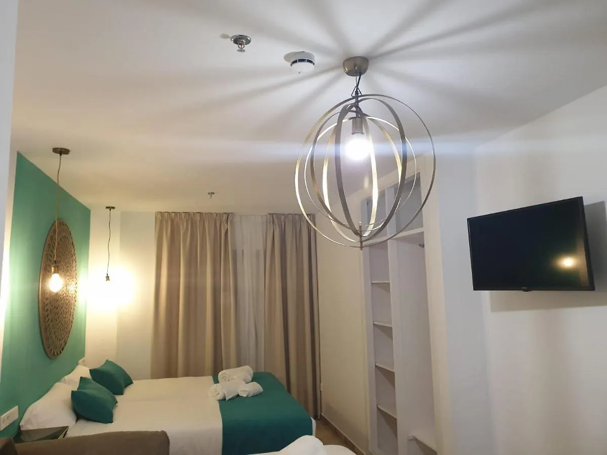 **  Hotel Y Apartamentos Dona Lola Sewilla Hiszpania