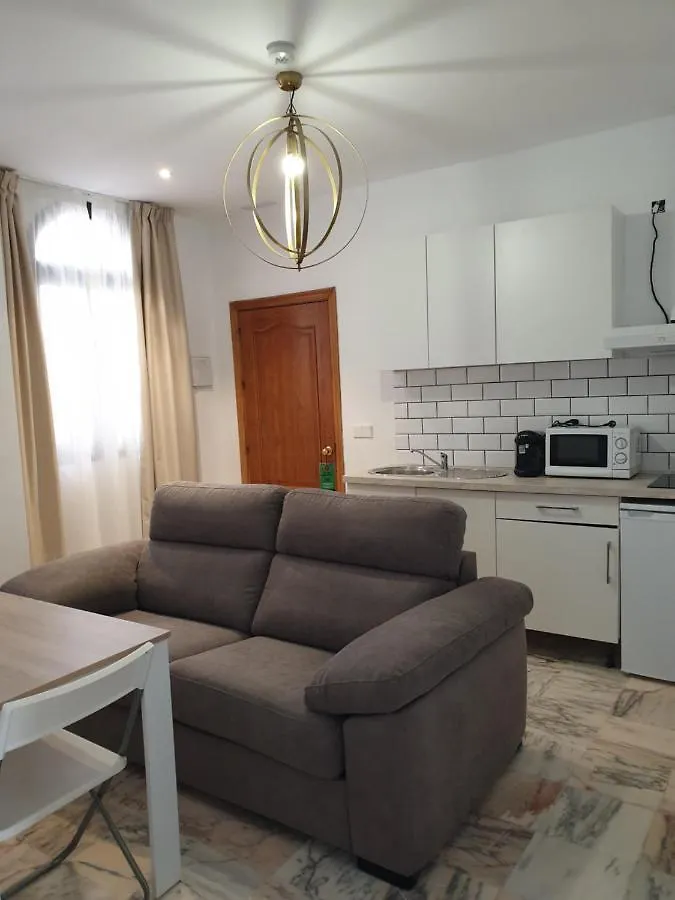 Hotel Y Apartamentos Dona Lola Sewilla