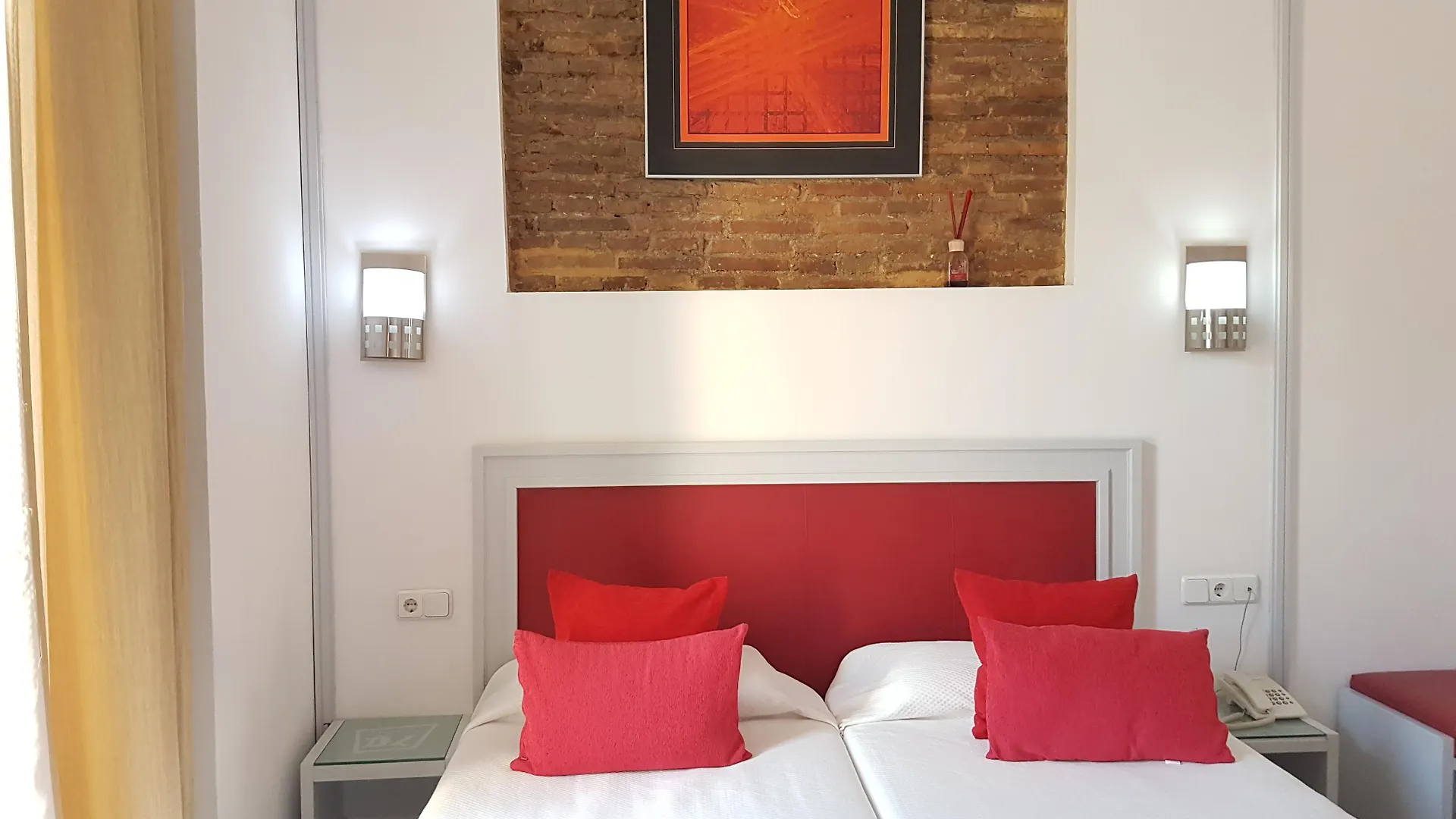 **  Hotel Y Apartamentos Dona Lola Seville Spain