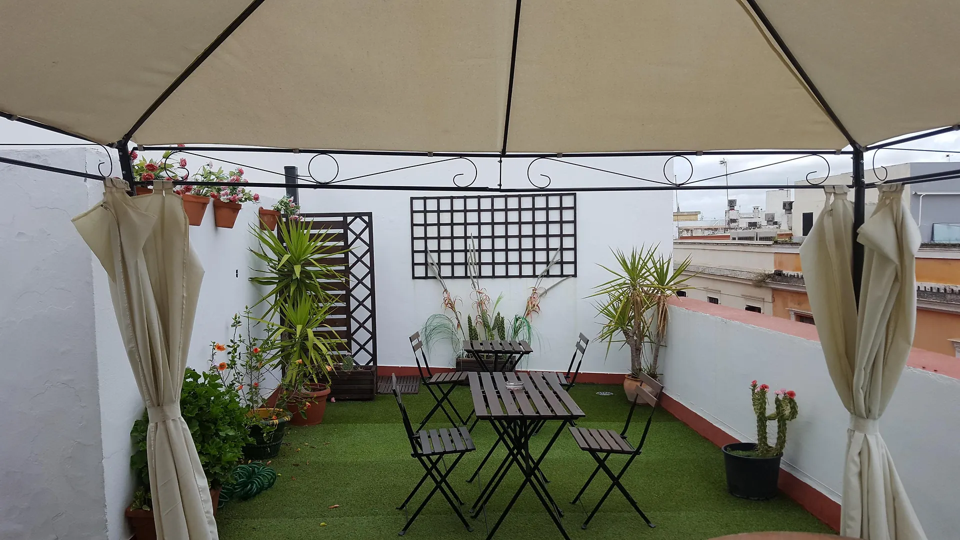 **  Hotel Y Apartamentos Dona Lola Seville Spain