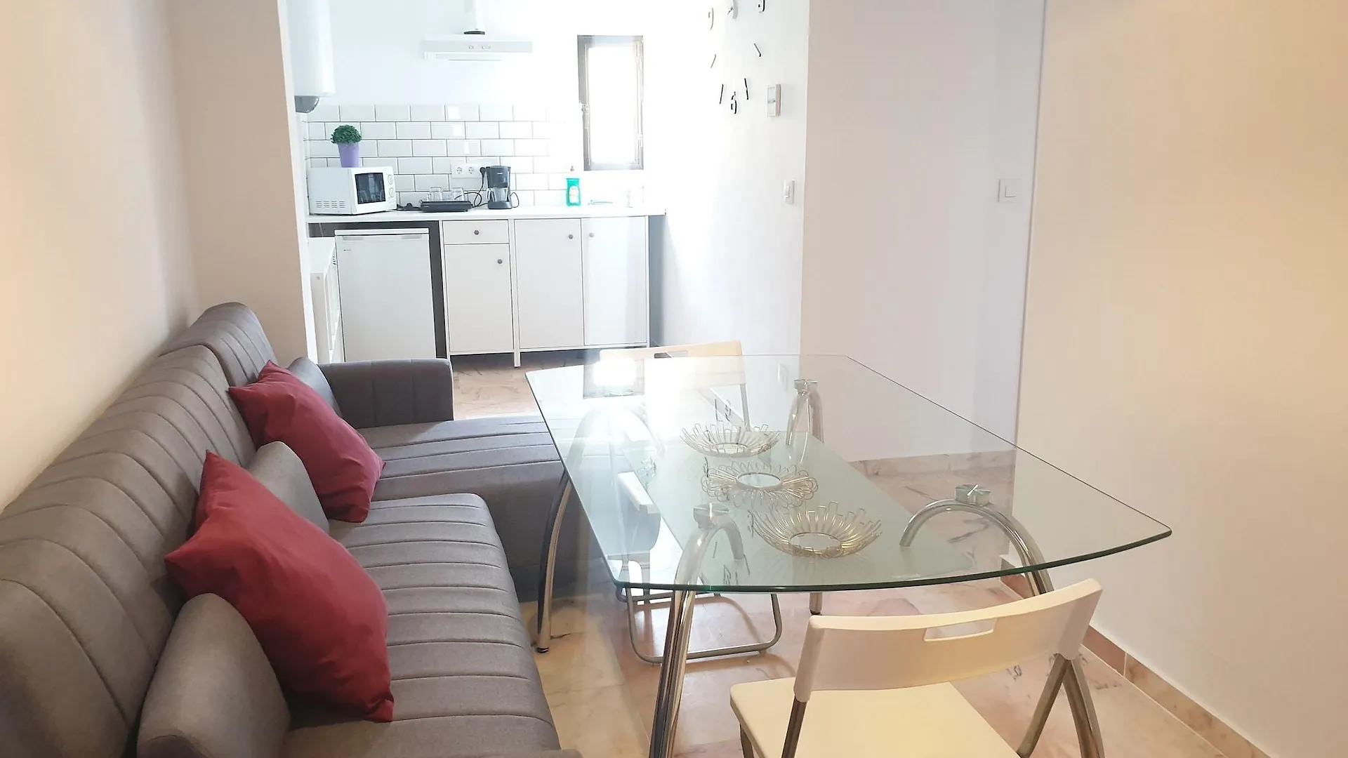 **  Hotel Y Apartamentos Dona Lola Seville Spain
