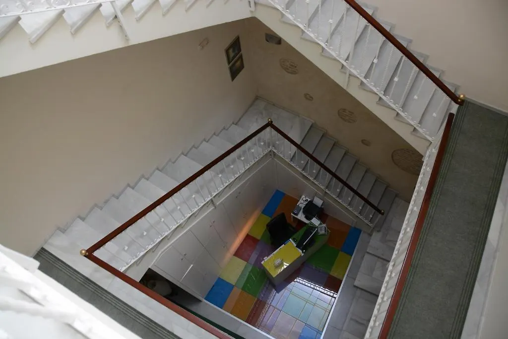 Hotel Y Apartamentos Dona Lola Seville