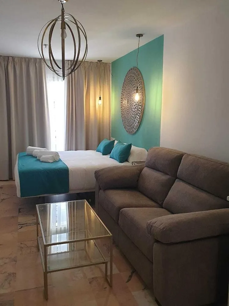 Hotel Y Apartamentos Dona Lola Siviglia